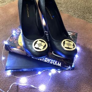 ‼️give me an offer Never worn BCBG Shoes ..